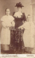 /album/foto-svyashchennikov/utekhina-anna-vasiljevna-sleva-doch-sergievskaya-antonina-sprava-lidiya-1903g-jpg/